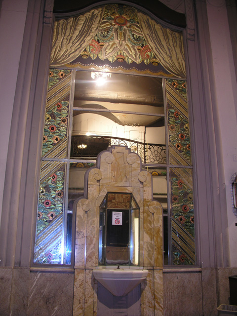 Foyer Fountain_Copyright- Rob Bender